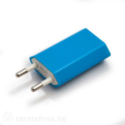 Универсално зарядно с USB изход – цвят светло син
